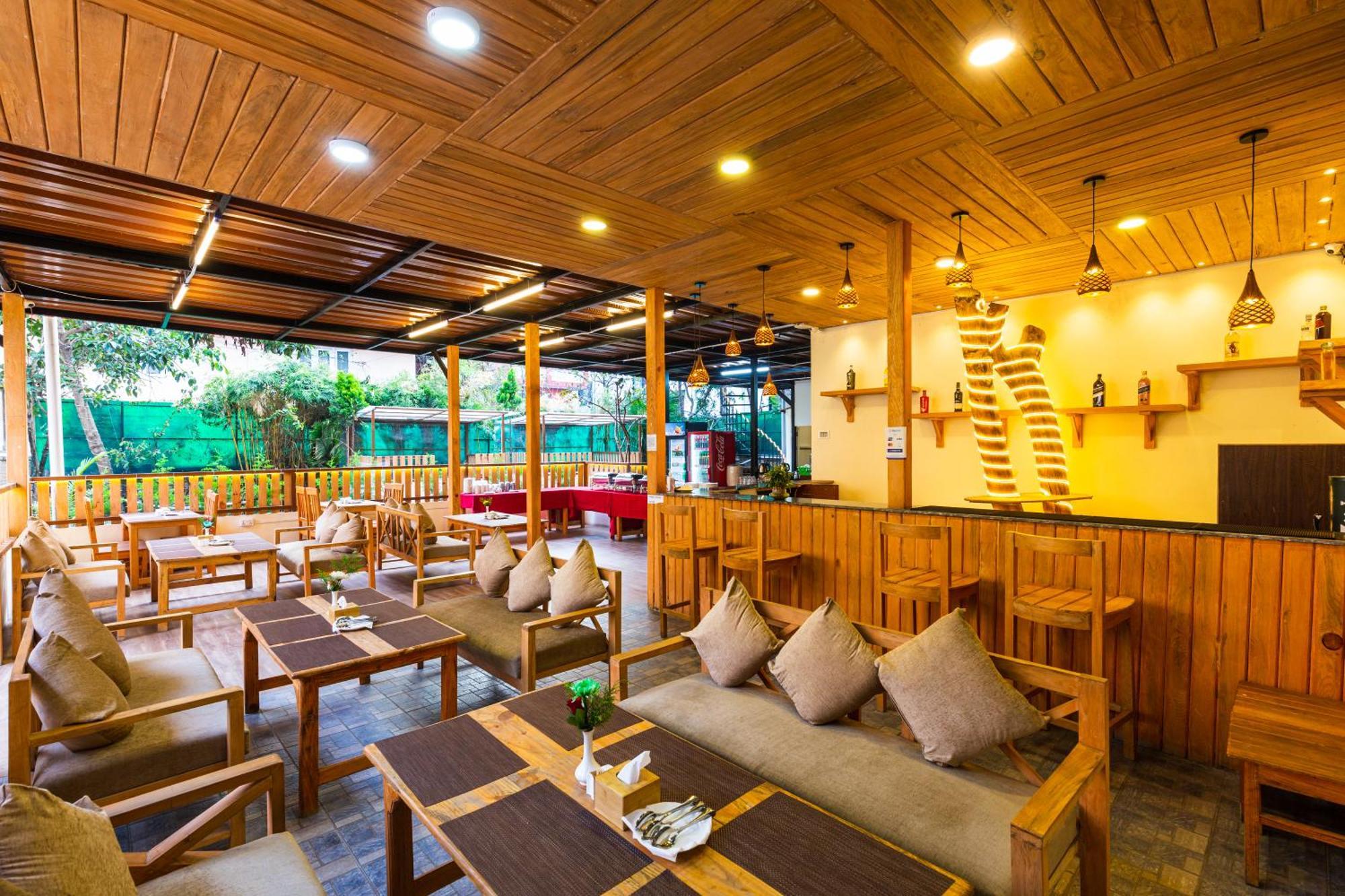 Hotel Harmony & Little Bites Bistro Jawlakhel Exterior foto